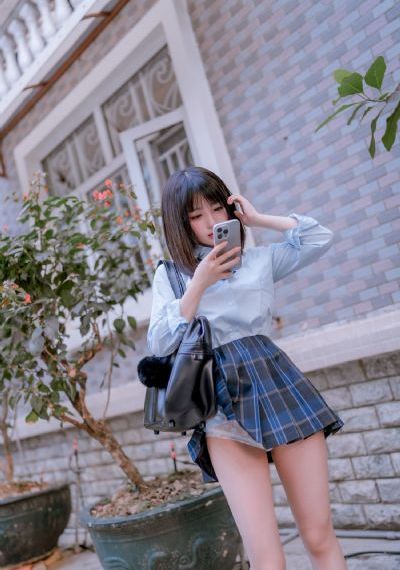 美女扒开尿口让男人操