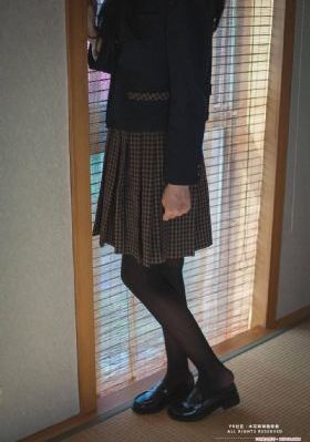 两男一女一起做韩国电影三级